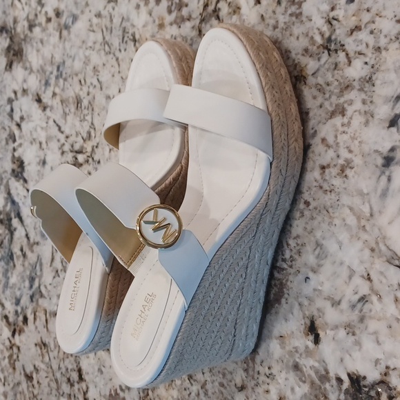Michael Kors Lucinda Vachetta Leather Epadrille Wedge Sandals, White Leather 10 - Picture 1 of 16
